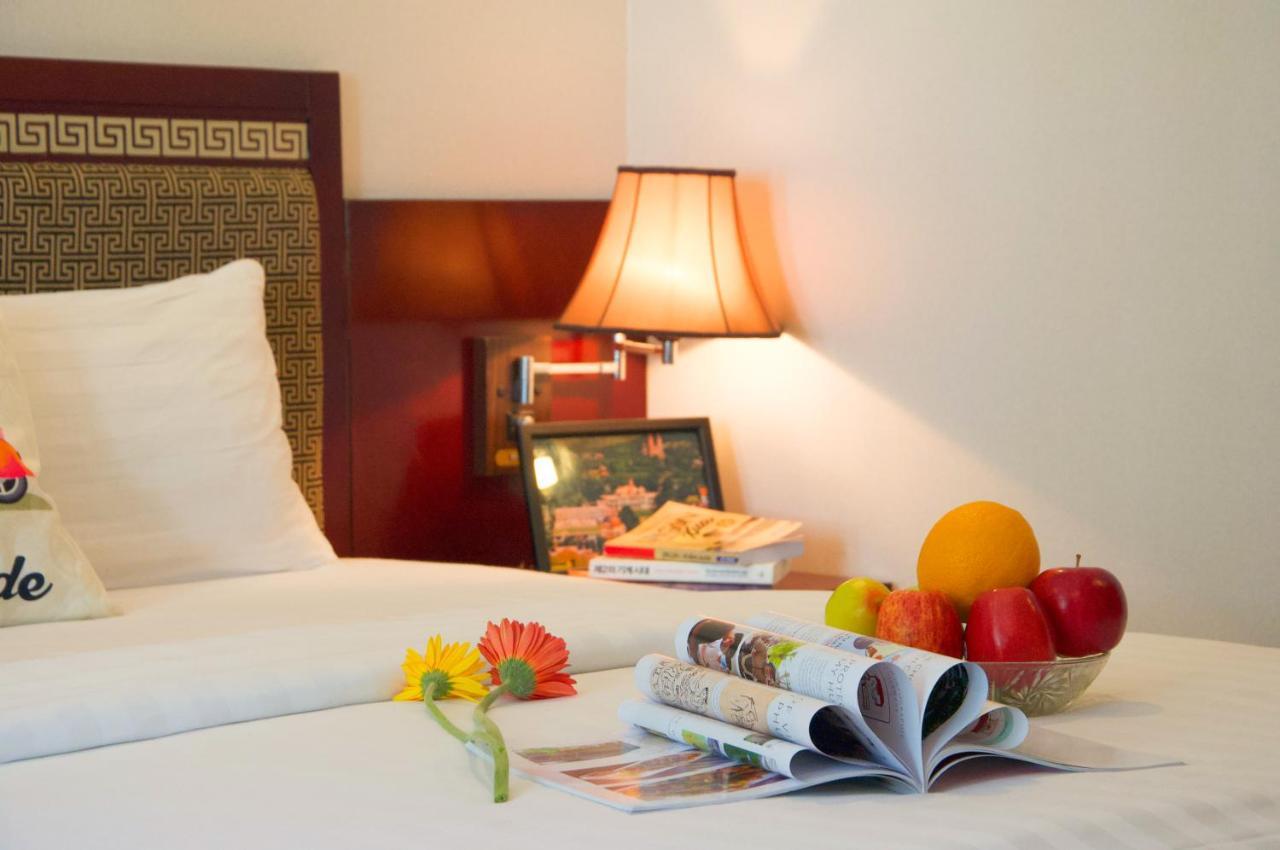 Sunshine Boutique Hotel Phu My Hung Хошимін Екстер'єр фото